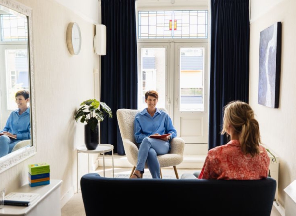 'Niets menselijks is mij vreemd' 'Niets menselijks is mij vreemd'